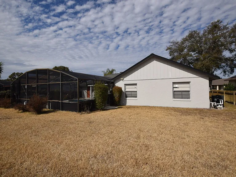 7748 Indian Ridge Trl S — Photo 4