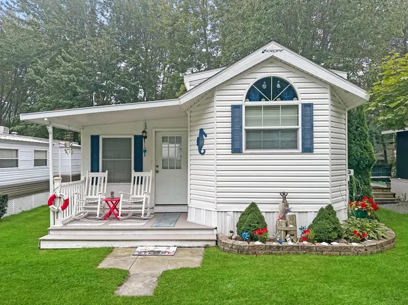 48 Cascade Road #63, Old Orchard Beach, ME 04064
