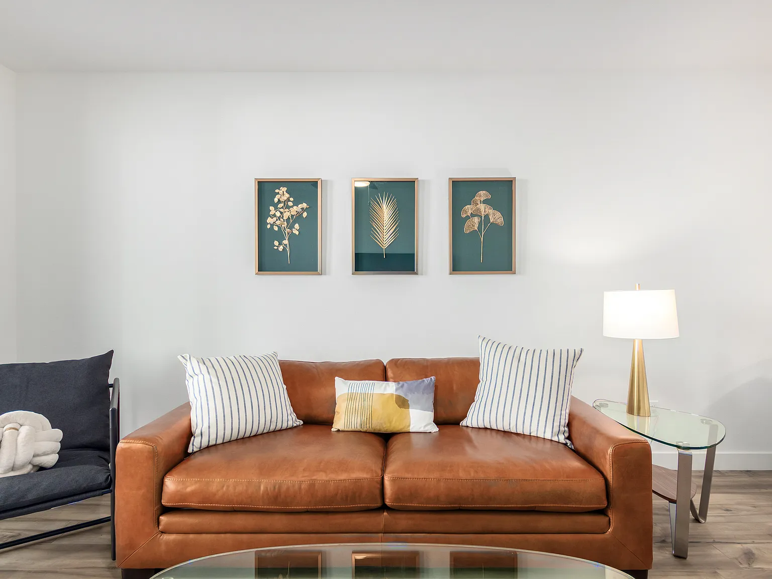 1 bed, 1.5 bath, 871 sqft, $3,000 — Photo 2