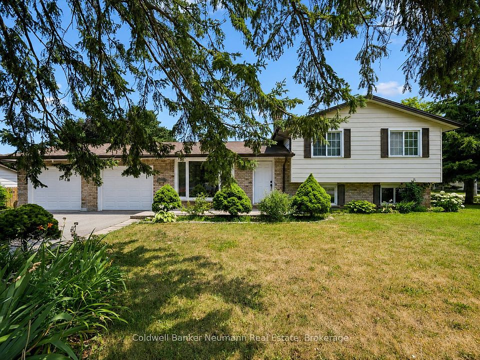 1st image of 3 Meadow Cres