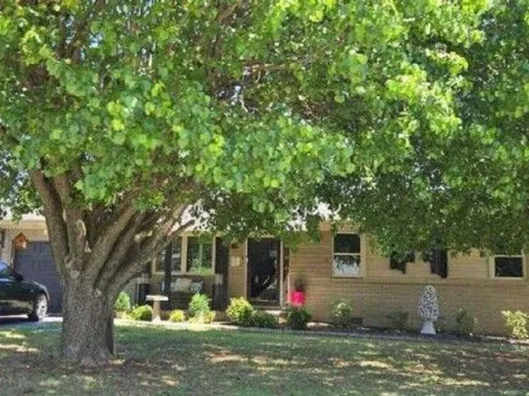 2418 Wellington St, Florence, AL 35630