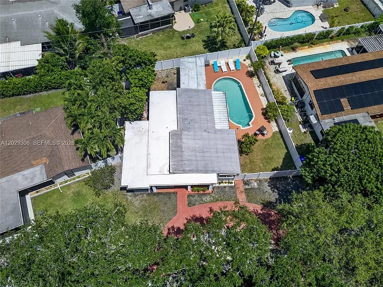 211 S 57th Way — Photo 37