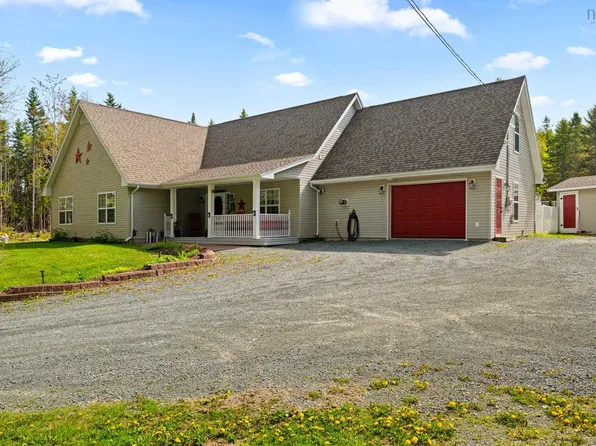 278 Pleasant Dr, Halifax, NS B0J 2L0