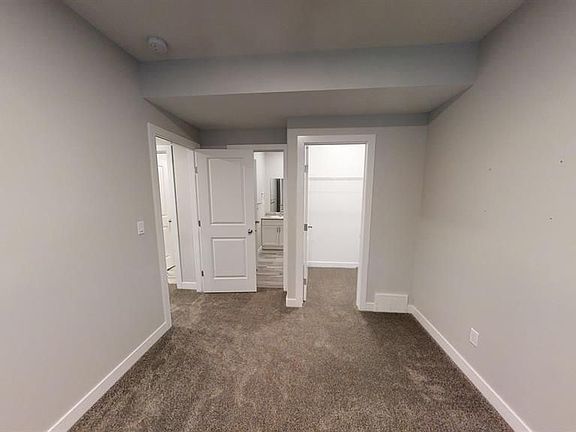 5th image of 9512 112th Ave #1