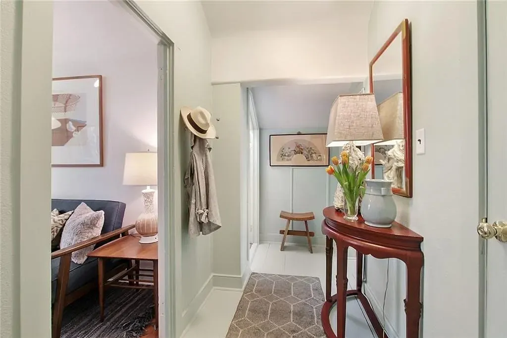 2 bed, 900 sqft, $2,250 — Photo 1