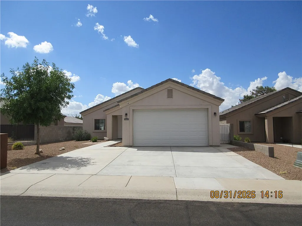 3 bed, 2.0 bath, 1343 sqft, $1,550 — Photo 1