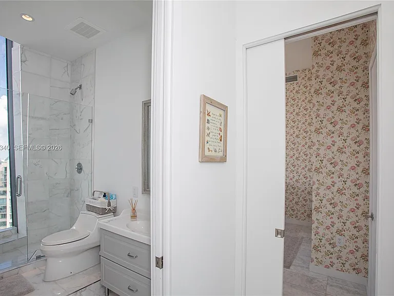2821 S Bayshore Dr #20D — Photo 10
