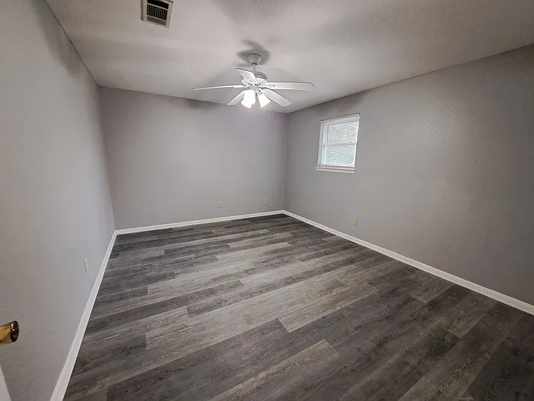 7819 Hearthstone Cir — Photo 34