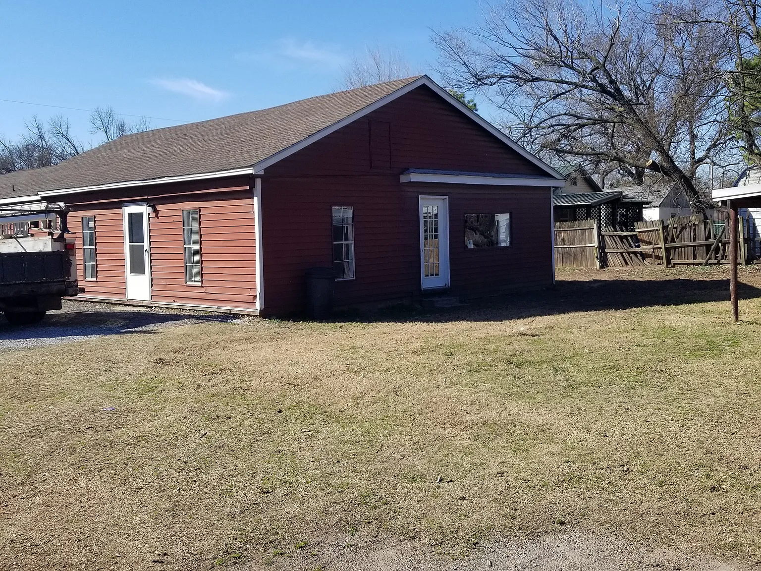 3 bed, 1394 sqft, $1,000 — Photo 4