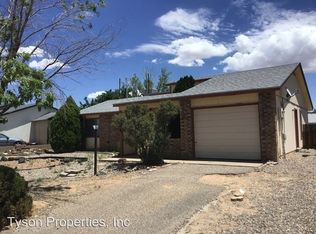 698 Orchid Dr SW, Rio Rancho, NM 87124