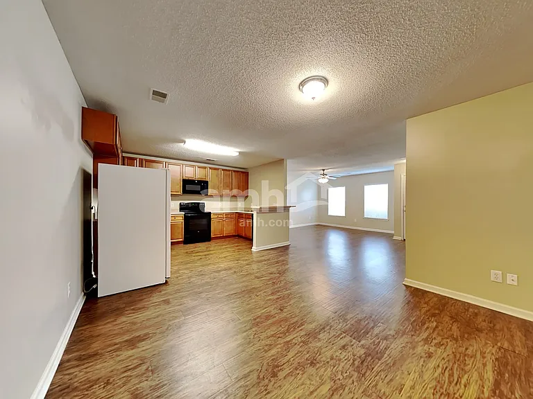 110 Tyron Rd — Photo 4