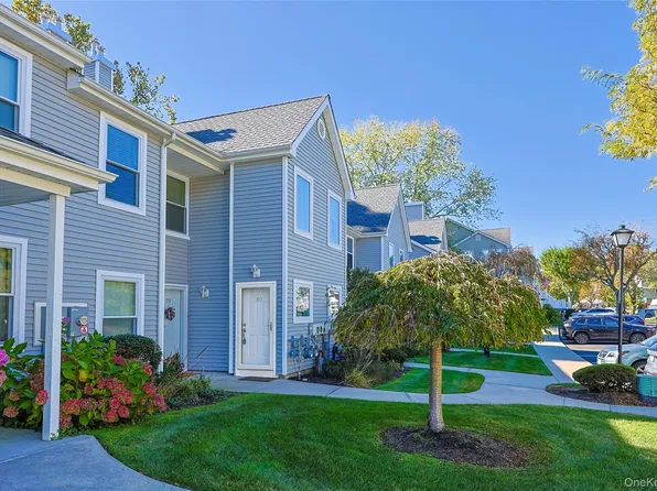 80 Leeward Court #80, Port Jefferson, NY 11777