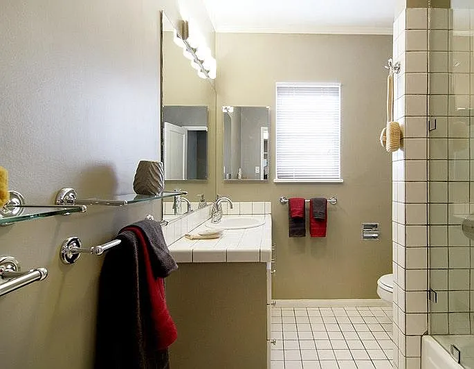 132 S Sweetzer Ave #2 — Photo 9