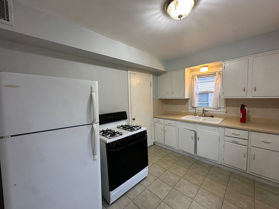 1st image of 776 Triplett Blvd