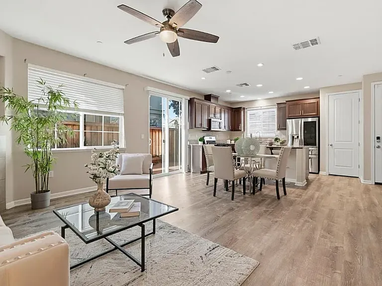 117 Fresco Ct — Photo 3