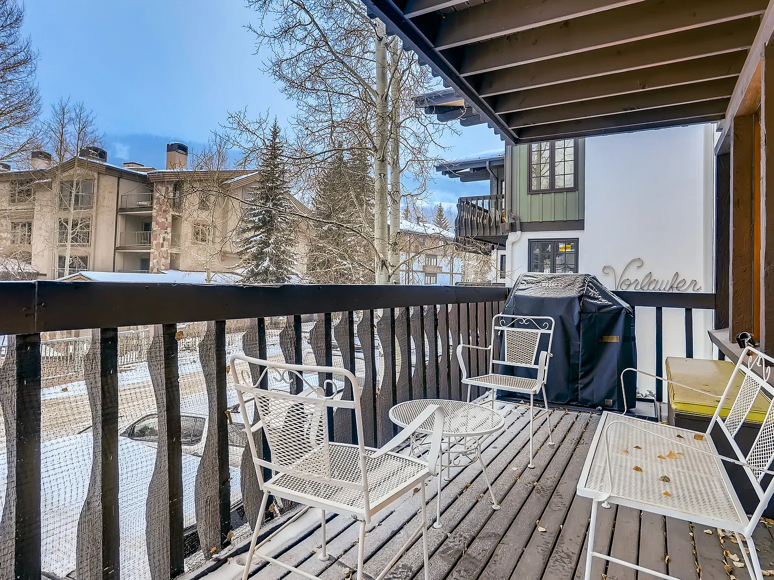 2 bed, 950 sqft, $9,800 — Photo 2