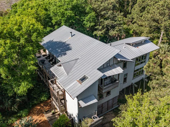 199 Lake Timicau Ln, Dewees Island, SC 29451