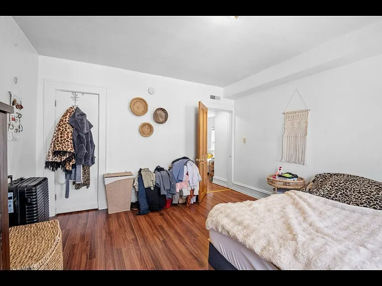 1611 Grand St NE #2 — Photo 15