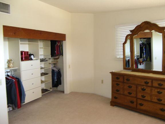 dressing rm for master suite