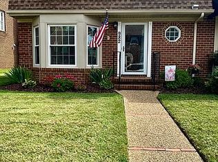 982 Colonial Meadows Way, Virginia Beach, VA 23454