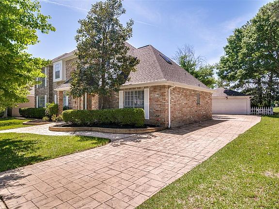2nd image of 14823 El Miranda Dr