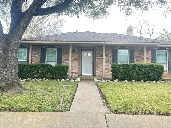 12331 Scarcella Ln, Meadows Place, TX 77477