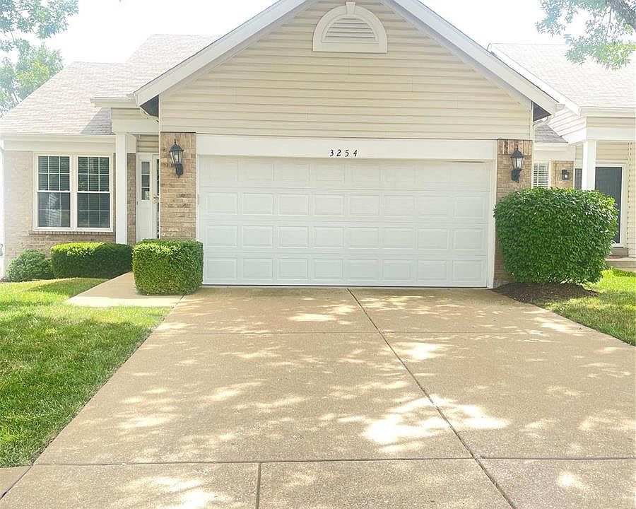 1st image of 3254 Country Hollow Dr