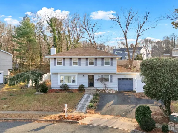 4 Janis Ct, South Amboy, NJ 08879