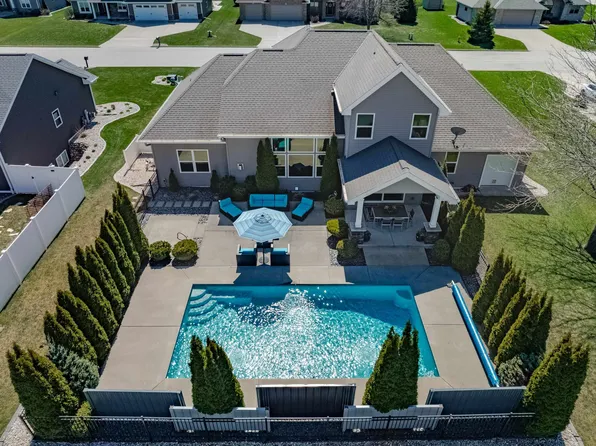 1024 Hoks Ridge Ln, De Pere, WI 54115