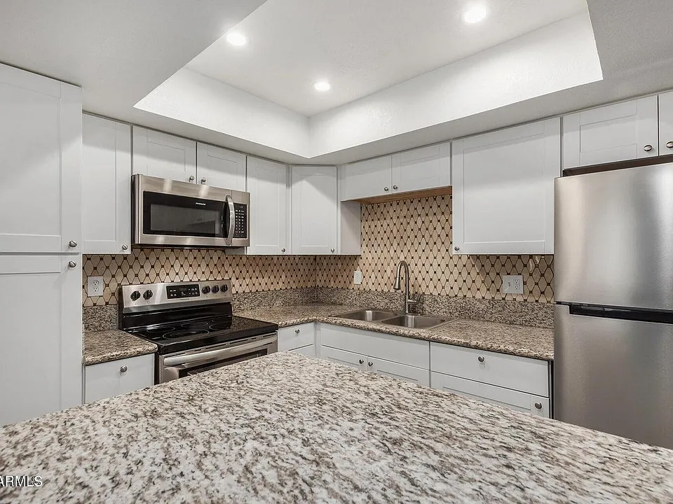 18202 N Cave Creek Rd #209