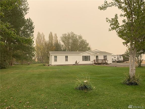 2nd image of 3915 Road E NE