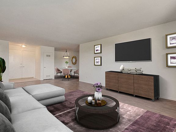 2nd image of 4365 Mammoth Ave APT 304