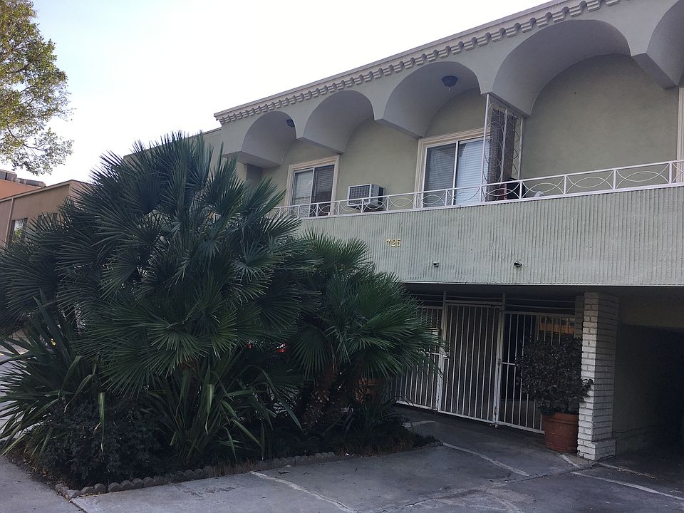 1st image of 725 N Sycamore Ave APT 1