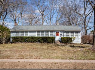 58 Country Ln, East Hartford, CT 06118