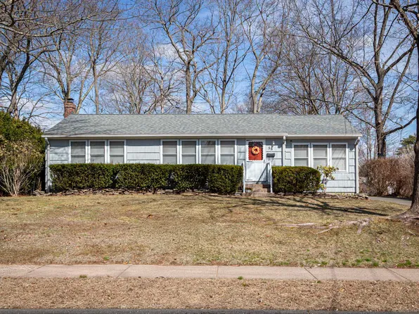 58 Country Lane, East Hartford, CT 06118