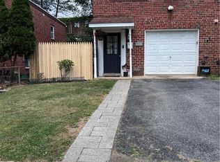 689 Dixon St, Allentown, PA 18103