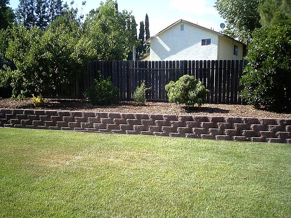 5th image of 670 Kingman Dr