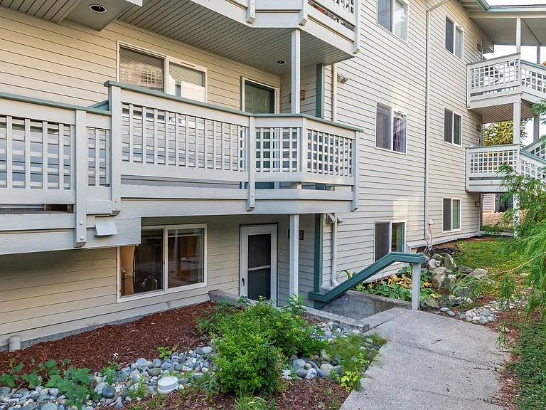 485 SW Bayshore Dr #D102 — Photo 16