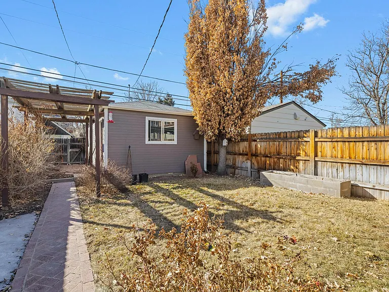 795 S Clarkson St — Photo 27