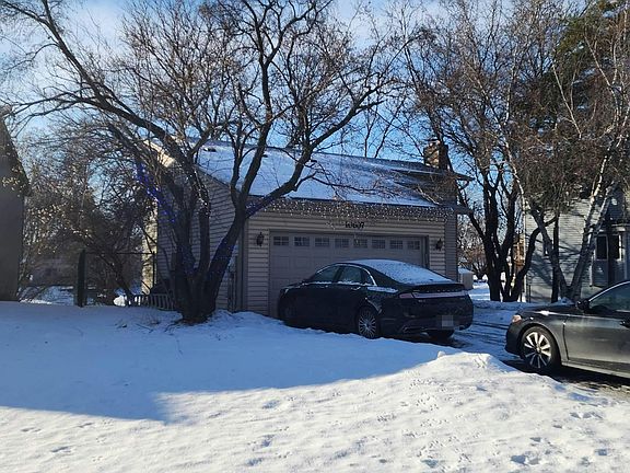 3rd image of 10607 Grant Dr
