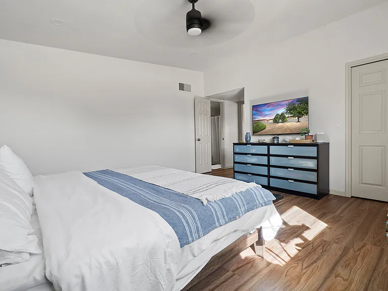 1398 Heather Dr — Photo 17