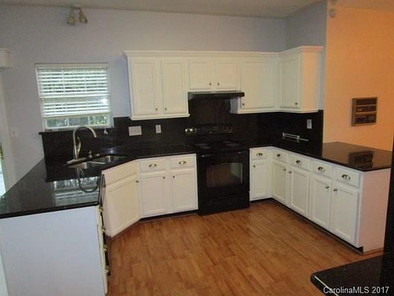 4th image of 9725 Clifton Meadow Dr