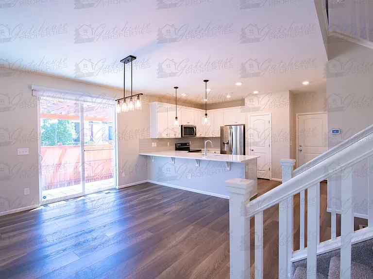 10294 E 59th Ave — Photo 5
