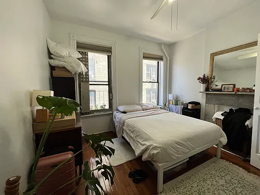 Rented by Compass | media 10