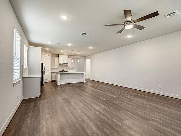 5th image of 111 E Silky Sephora Ct