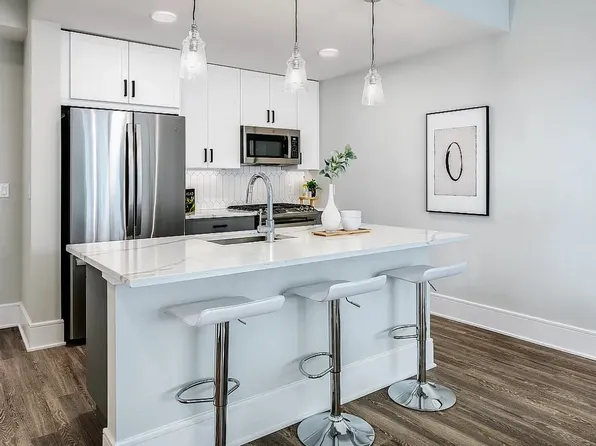 30 Oakland Avenue image 8 of 24