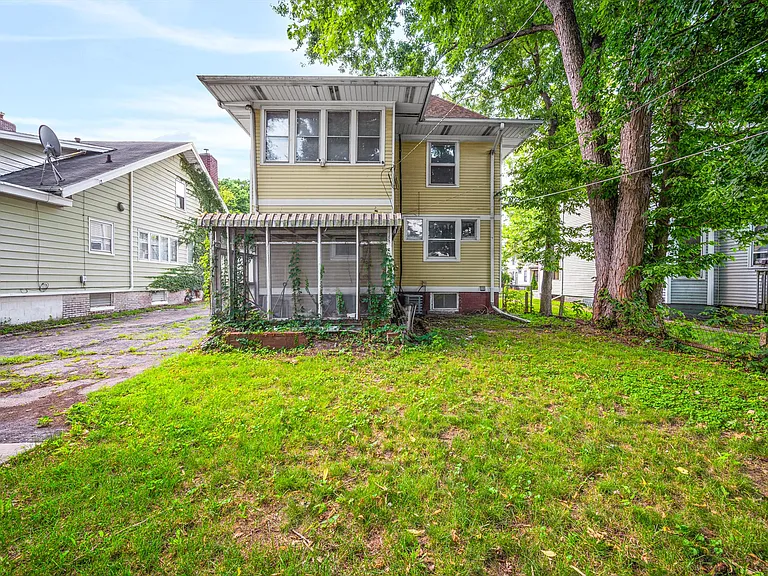 1617 W Barker Ave — Photo 5
