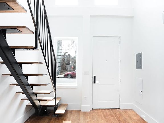 5th image of 298 Chauncey St #101