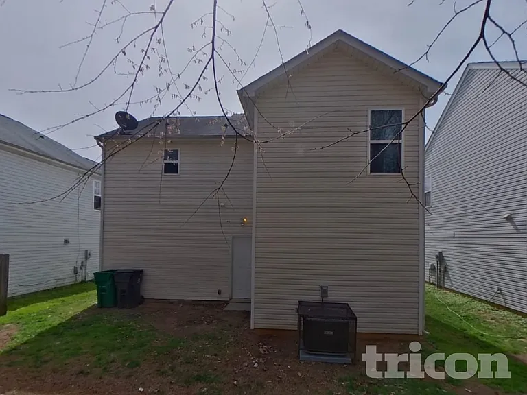 2423 Shad Ct — Photo 19