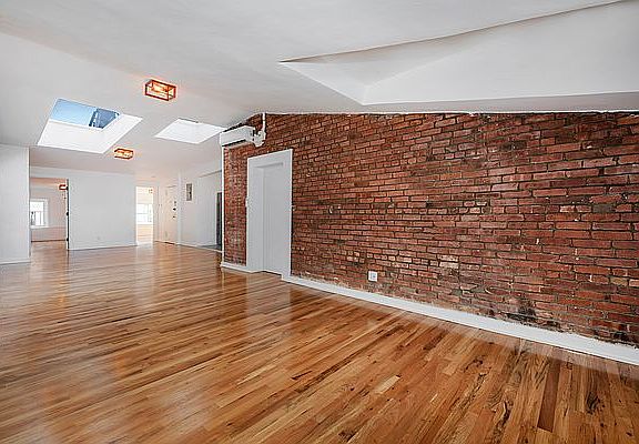4th image of 162 Montague St Floor 3